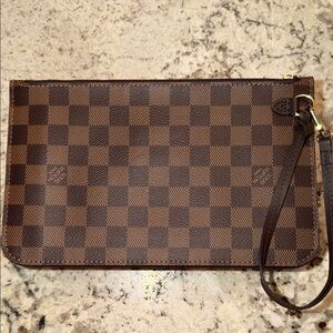 Louis Vuitton Damier Ebene Neverfull Pouch